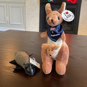 Australian Kangaroo and Platypus NWT Excellent Condition Souvenirs from Aus